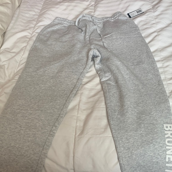 Brunette The Label Other - New Women’s Brunette Sweats.  Tags still on